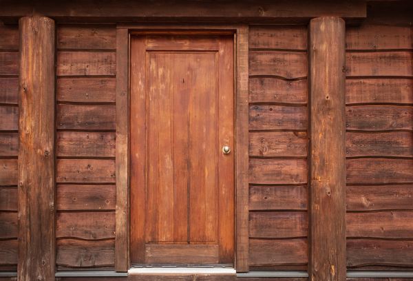 Log Cabin Siding Installation in Baytown
