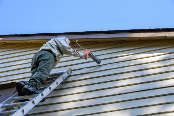 Vinyl Siding Caulk Repair in Baytown