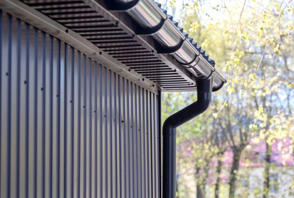 Sheet Metal Siding Repair in Baytown